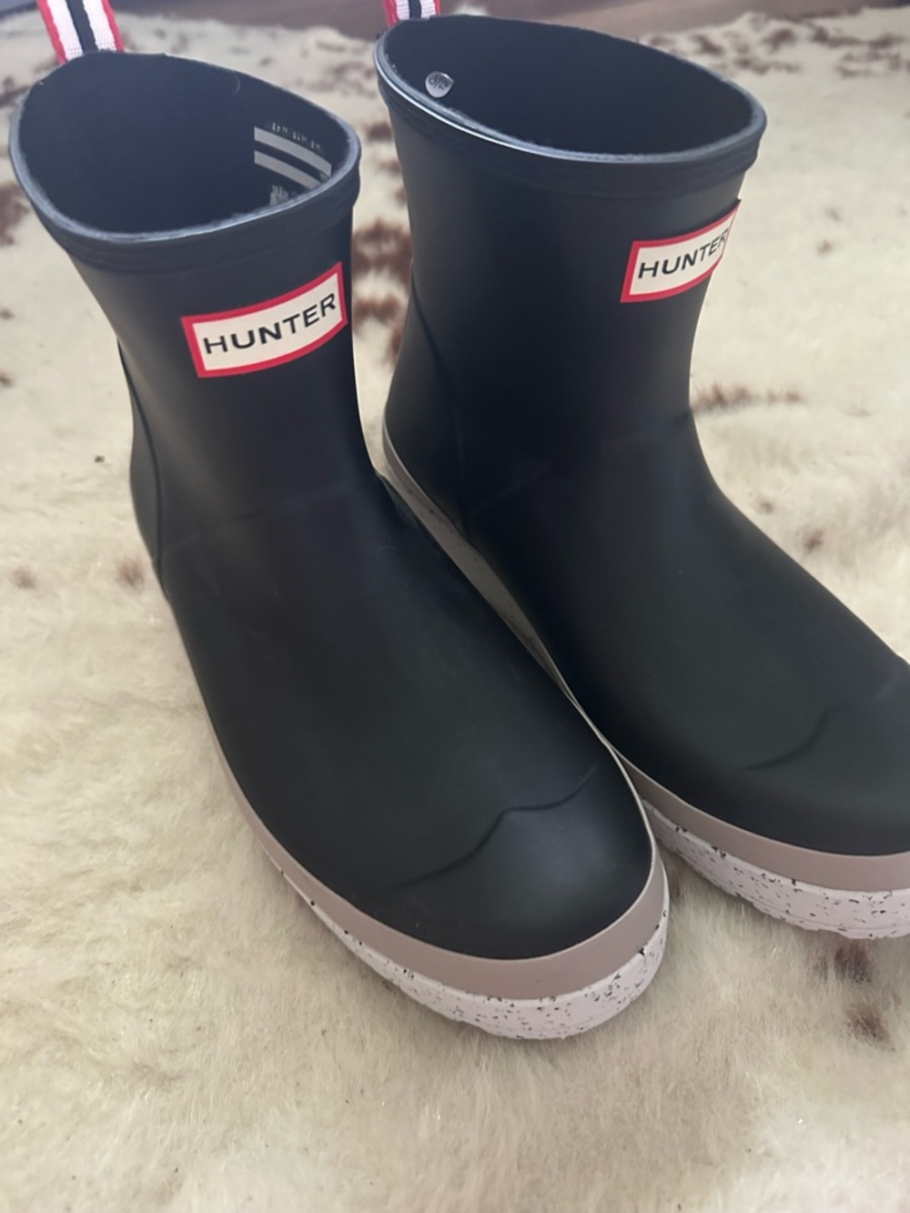 Hunter Rain Boots New - Picture 3 of 6